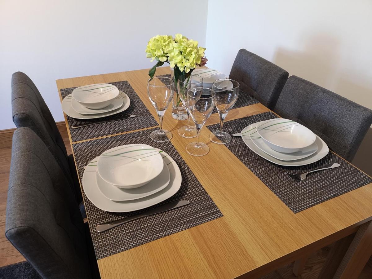 אינברנס Attic Floor Apartment, City Centre מראה חיצוני תמונה