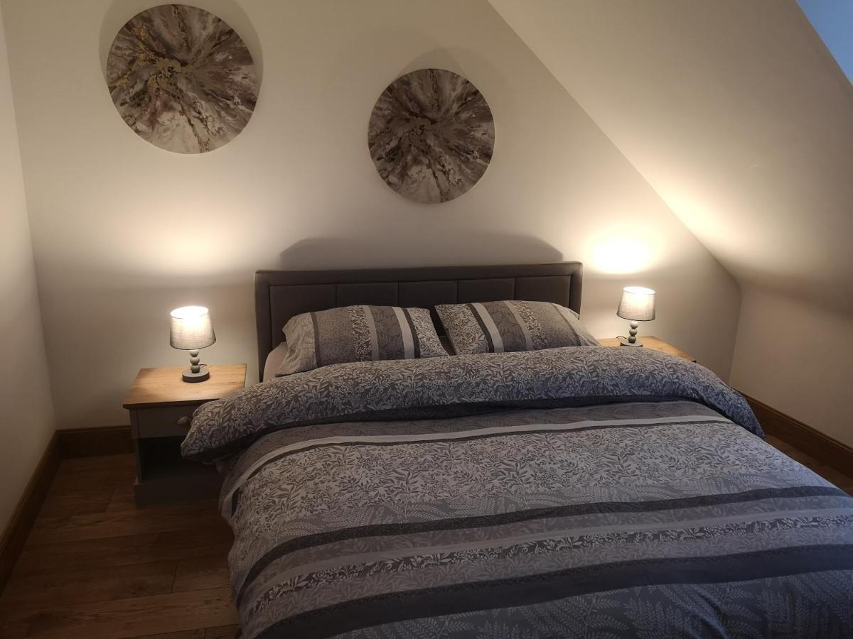 אינברנס Attic Floor Apartment, City Centre מראה חיצוני תמונה